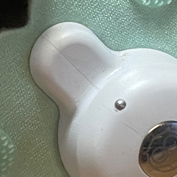 Owlet Gen3 sensor. <USED> with small crack VERY Limited availability* - Picture 2 of 3